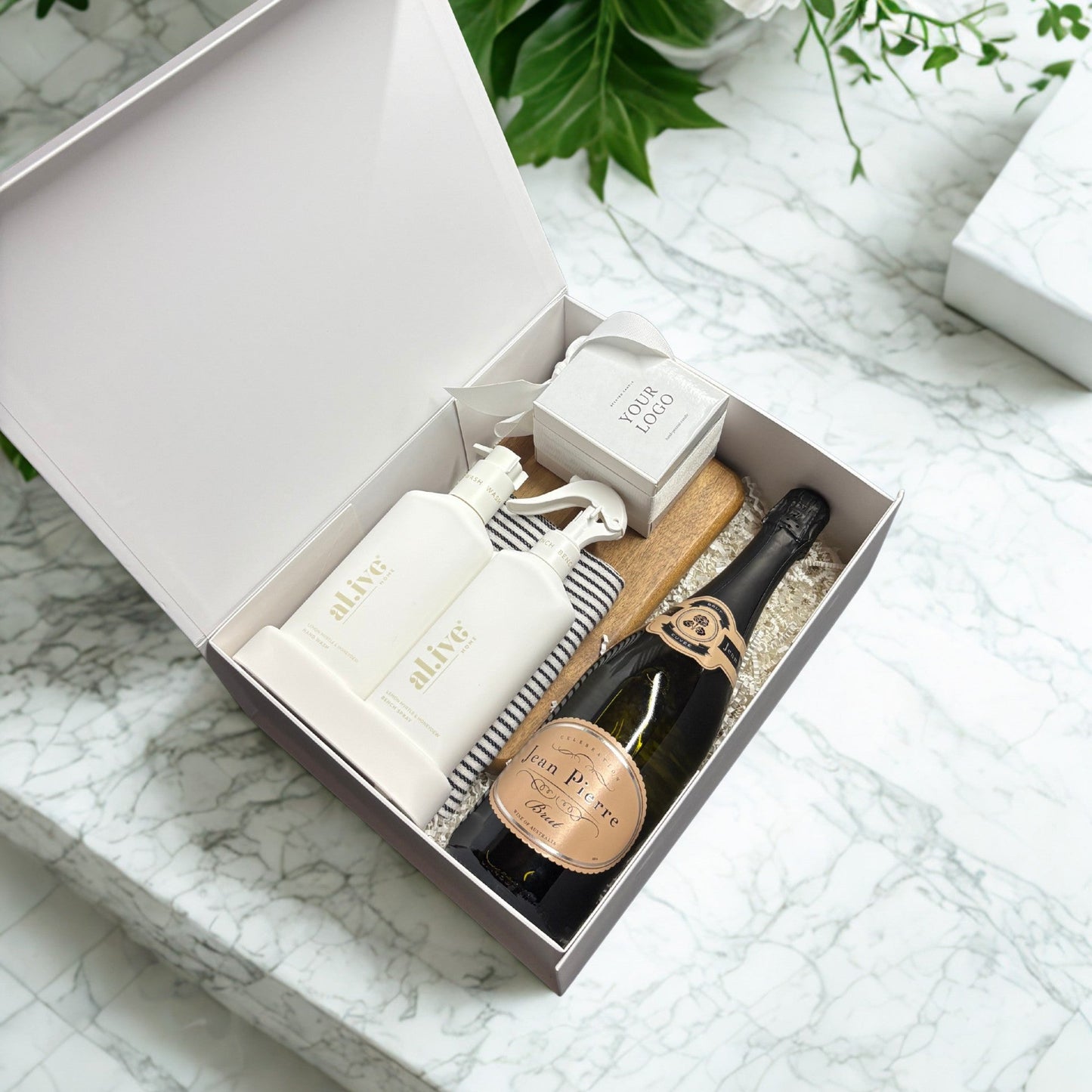 Luxe Living Champagne